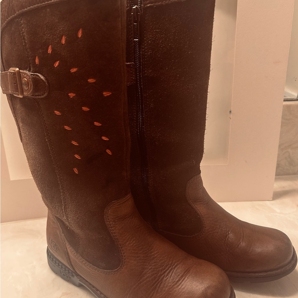UGG Australian Boots Youth Size 4